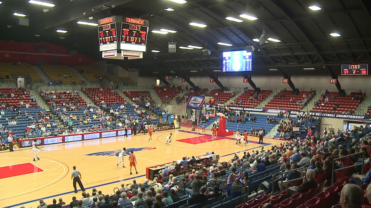 Hutchinson Sports Arena shows off improvements at NJCAA tourname