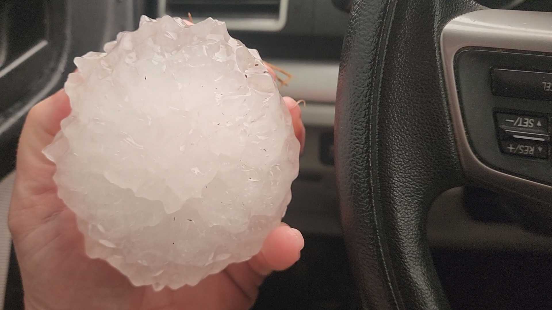 Grapefruit-sized hail in Gove County
