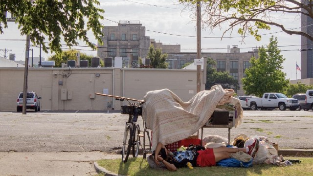 Homeless advocates: ‘We’re seeing more and more folks die on the streets’ in Kansas