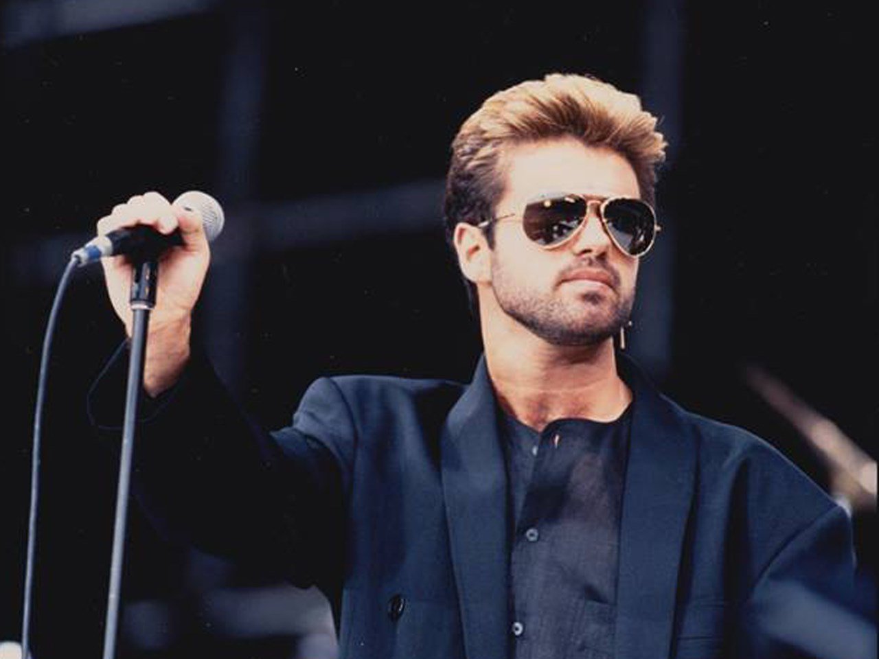 Singer George Michael dies at 53