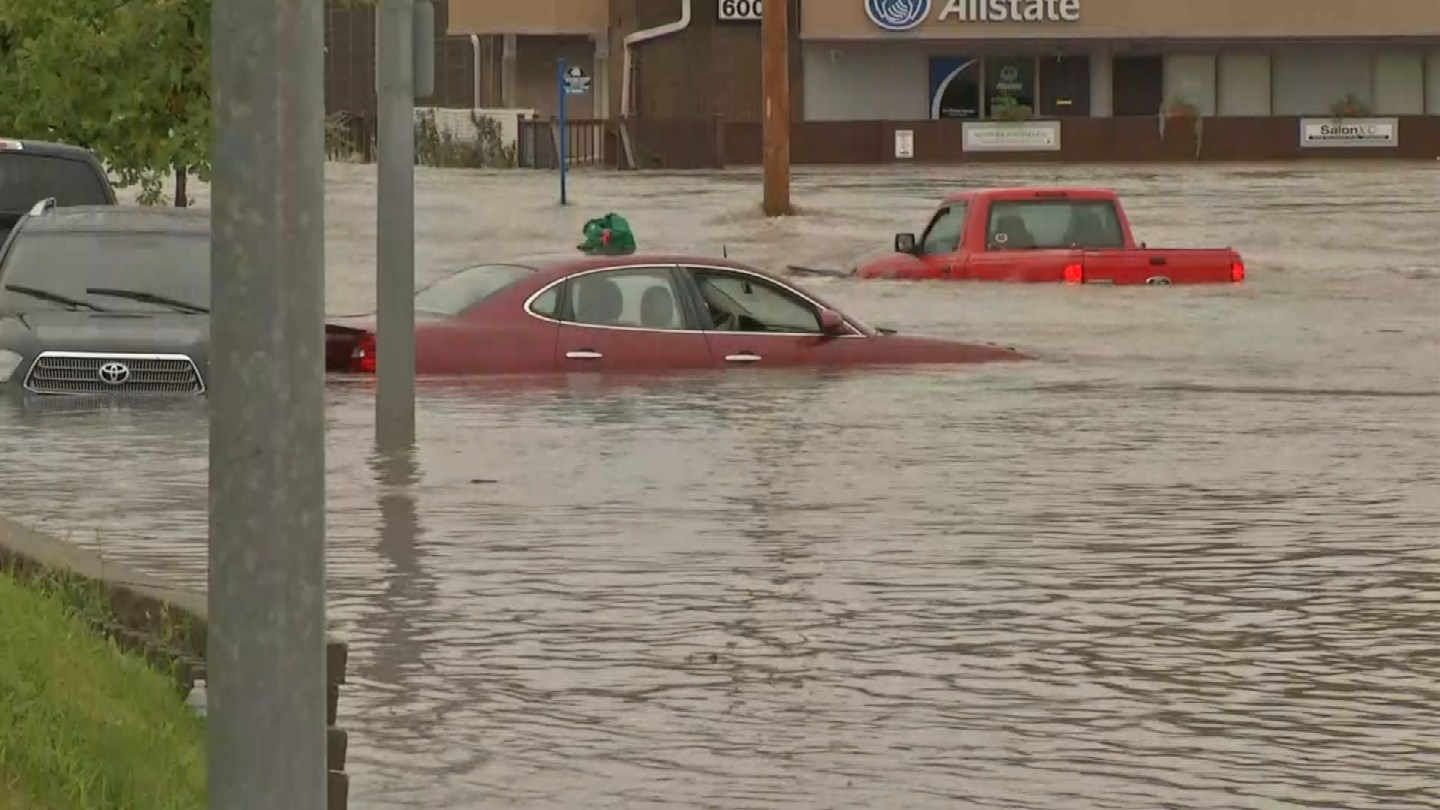 Heavy rain brings flooding in Kansas City KAKE