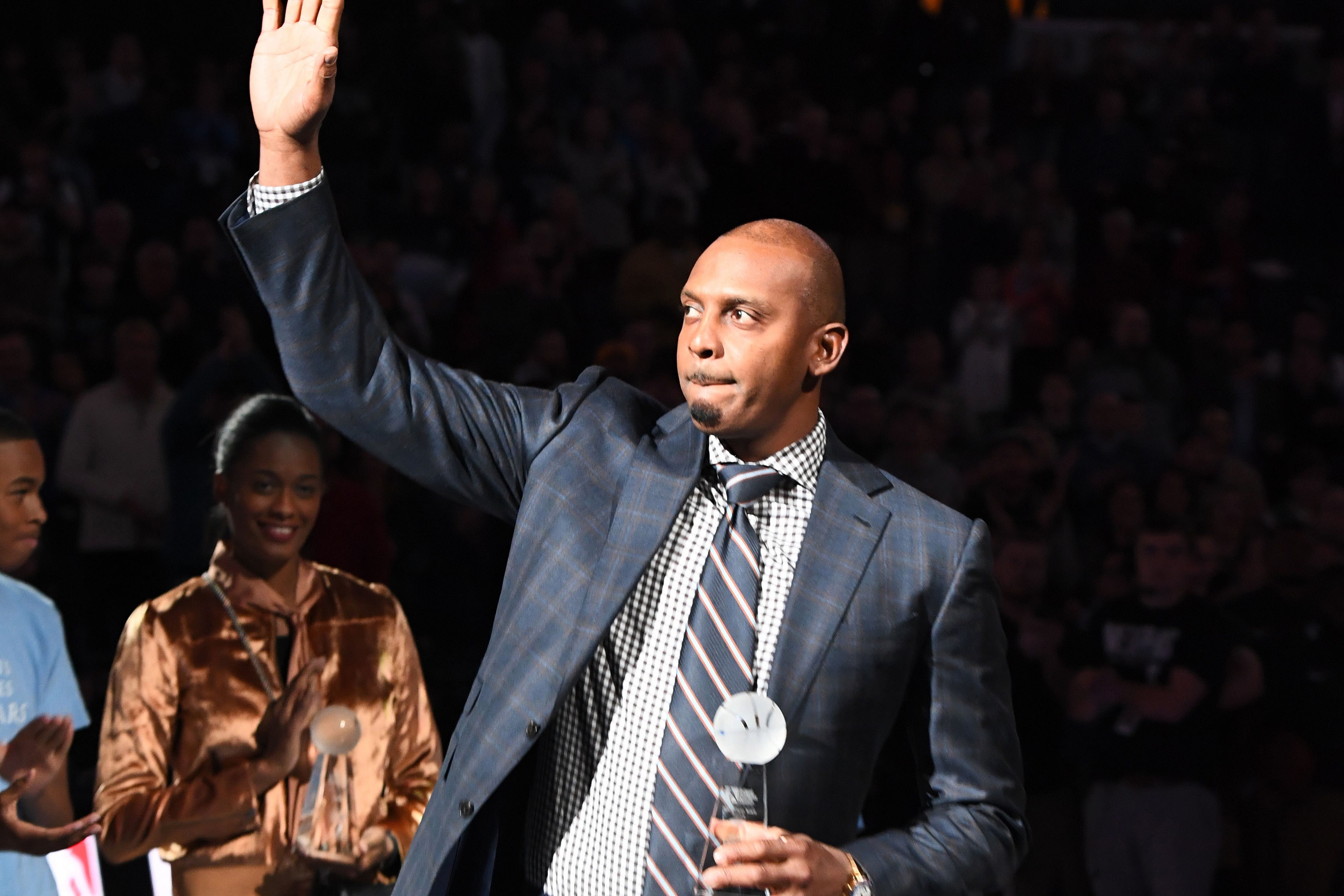 AP source: Memphis to announce Penny Hardaway as next coach