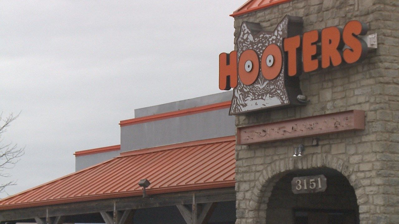 Wichita Hooters reportedly closing its doors KAKE