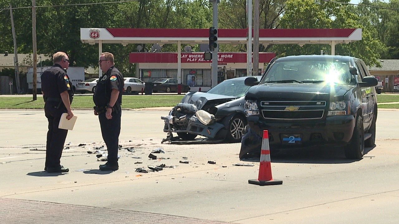 Clearwater police officer involved in crash in west Wichita KAKE