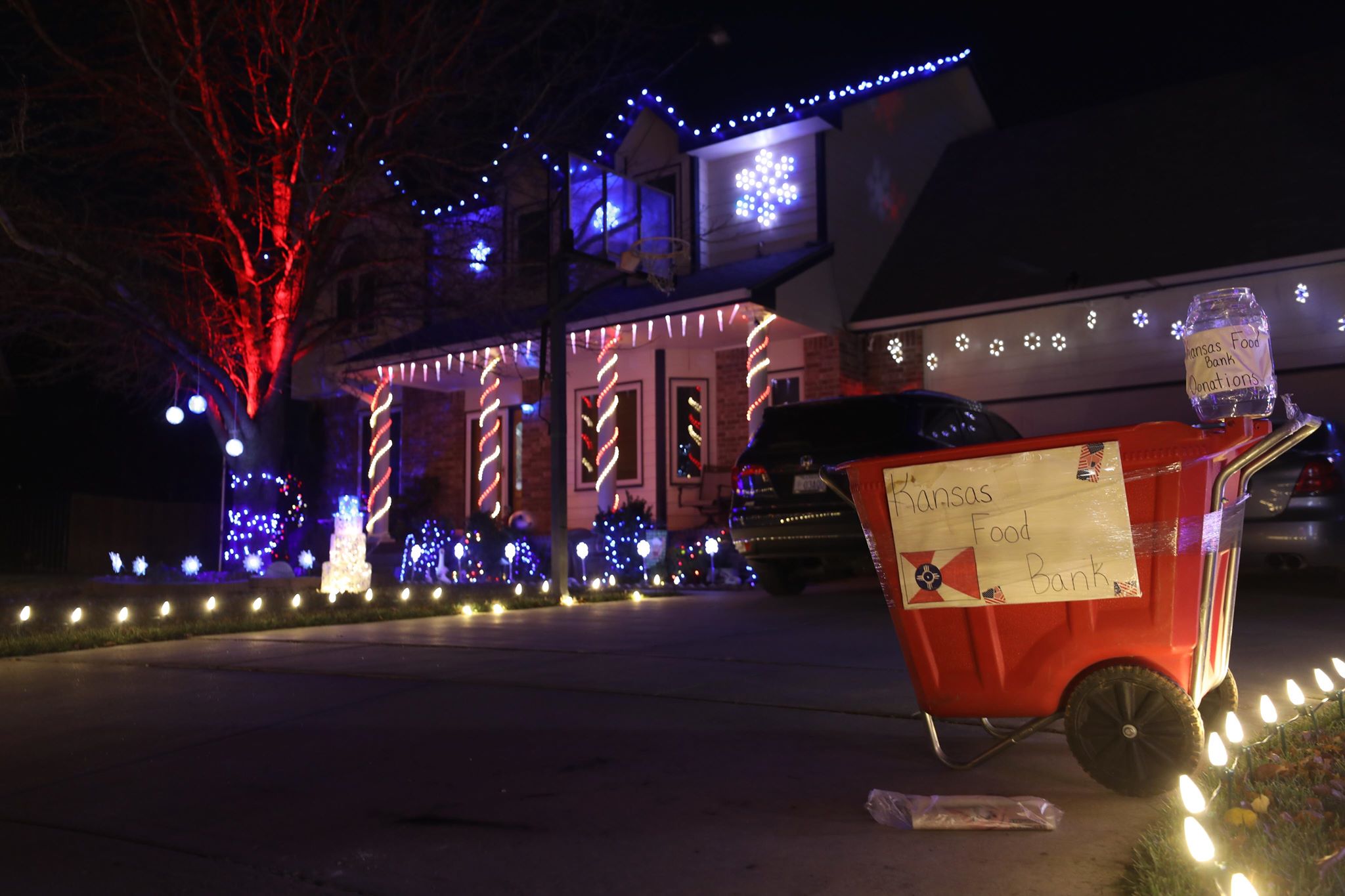 Candy Cane Lane Continues Lighting Tradition Brings Dozens Out