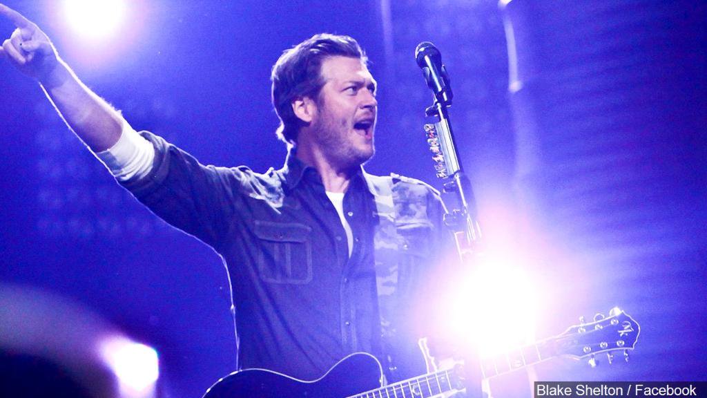 Blake Shelton bringing 'Back To The Honky Tonk' tour to Wichita