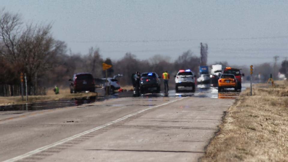 3 Killed, 3 Hurt In Head-on Crash In Harvey County - KAKE