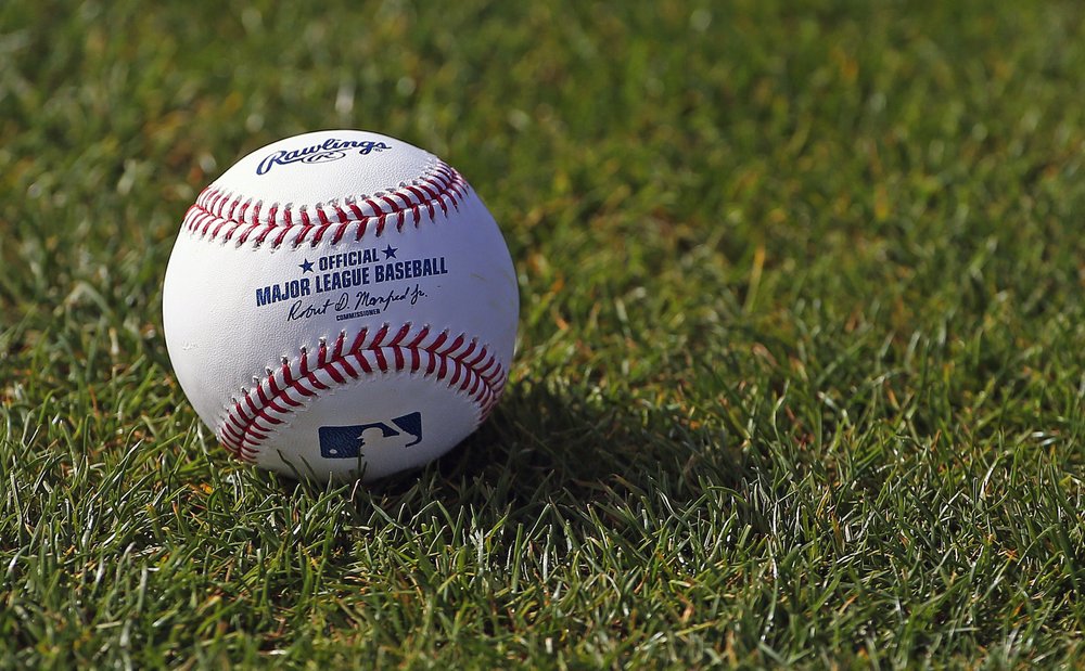 MLB temporarily suspends Marlins season through the weekend