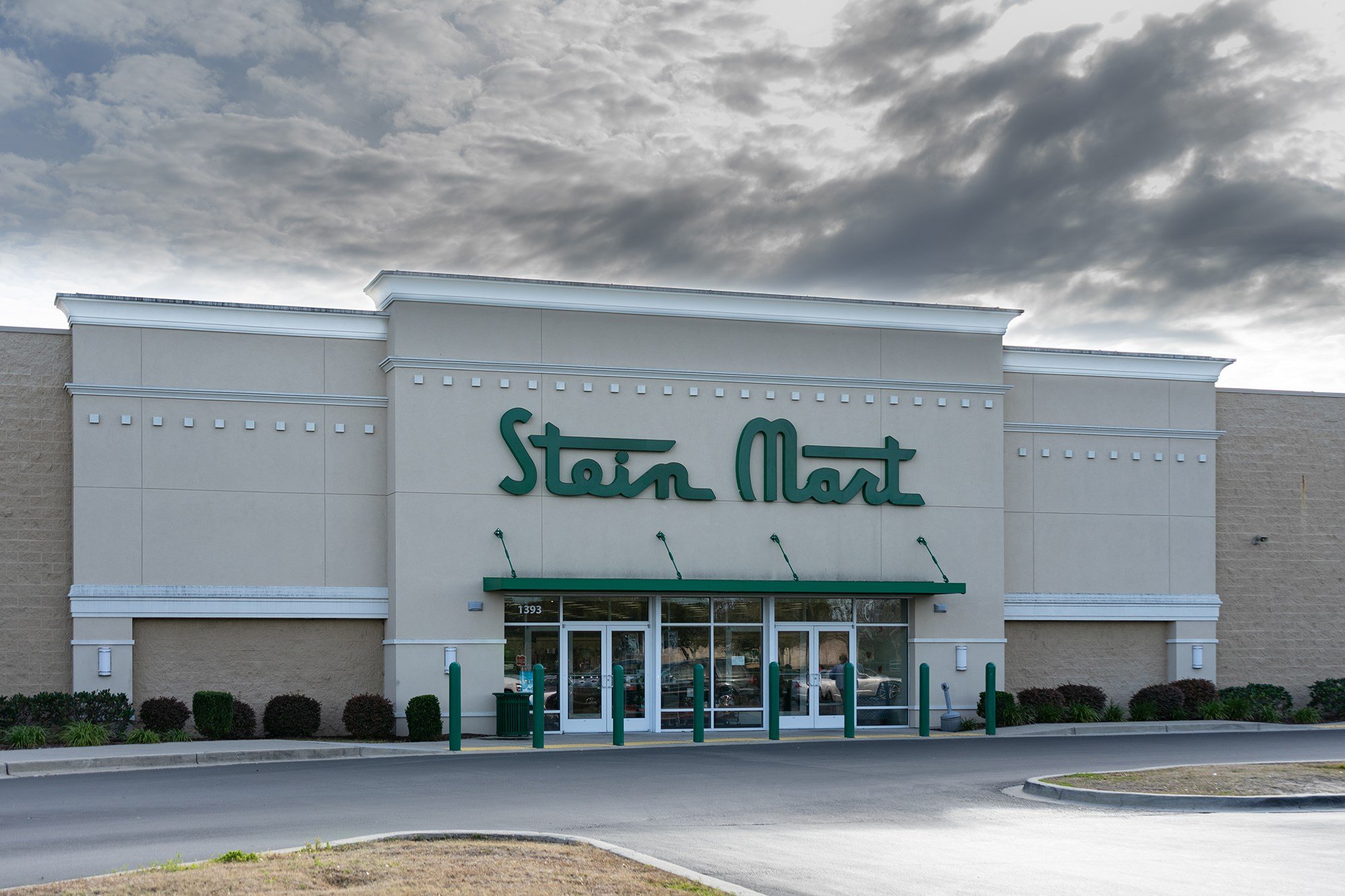 Stein Mart Files For Bankruptcy And Will Close Most Of Its 300 Stores   19803225 G 