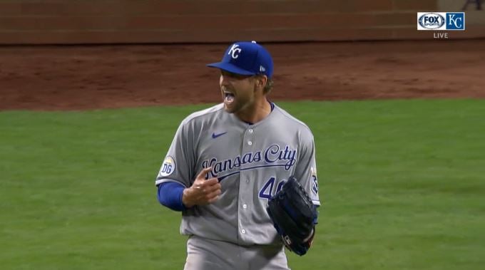 Padres acquire Trevor Rosenthal in trade with Royals