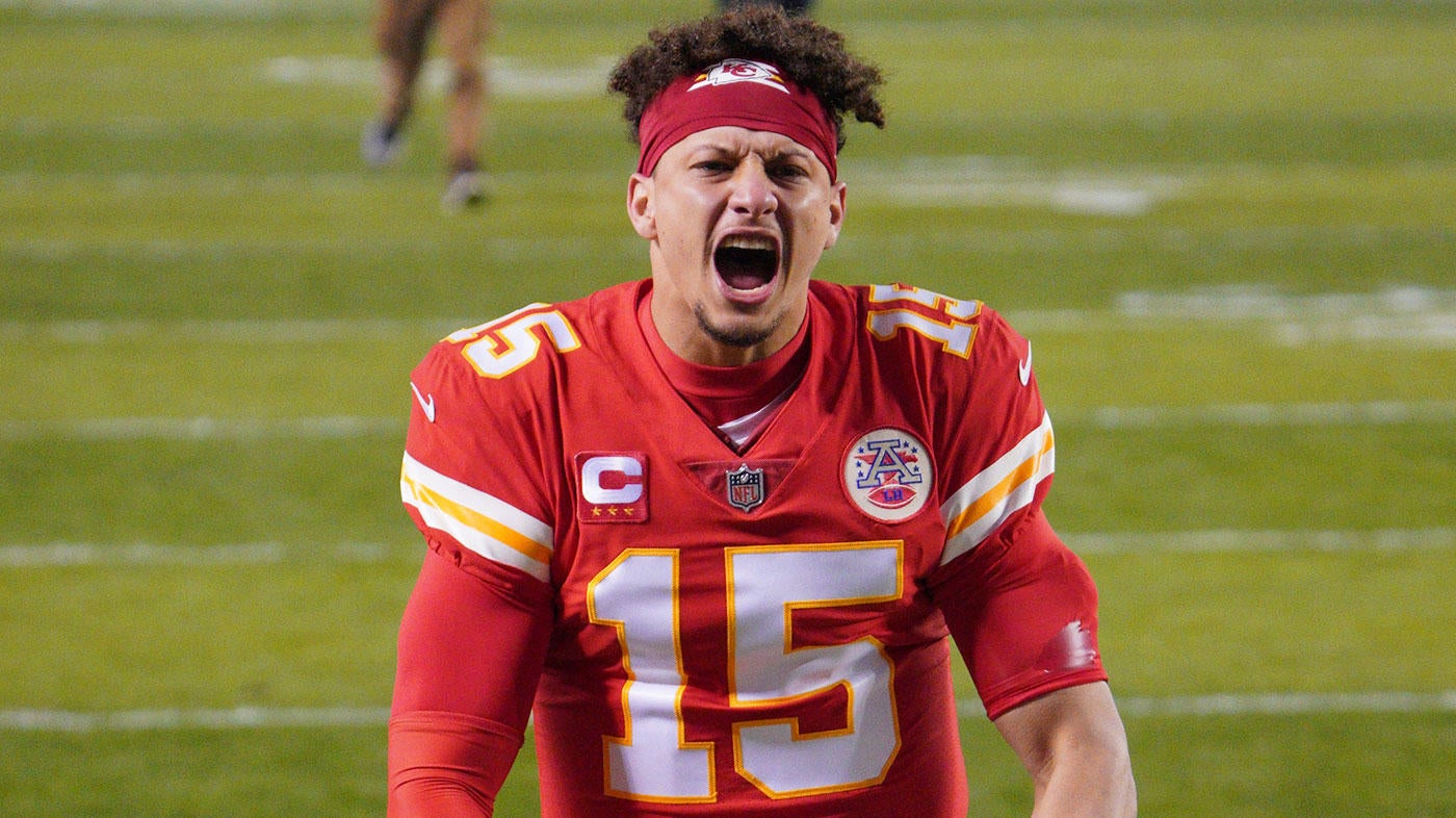 Patrick Mahomes leads Chiefs past Tom Brady and the Bucs, 41-31