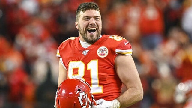 Blake Bell of the Kansas City Chiefs warms up before Super Bowl