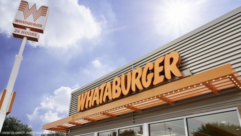 Patrick Mahomes opens 1st Whataburger in Kansas City
