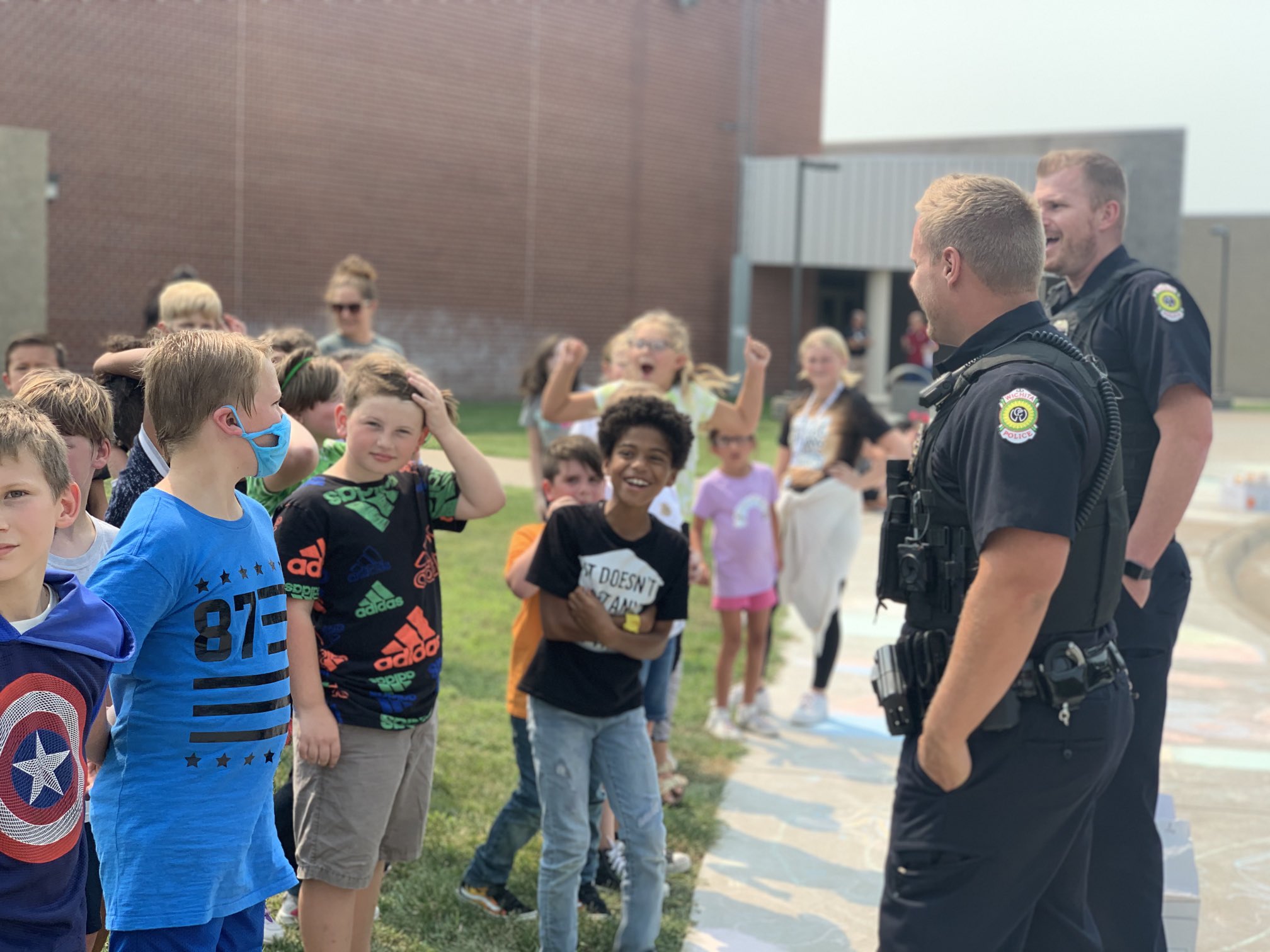 Remembering 9/11: Students give kindness bags to first responders - KAKE