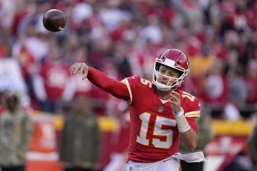 Chiefs' Patrick Mahomes sets the NFL record for the fastest to r