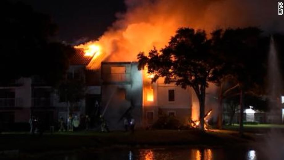 Florida Deputy Climbs Building to Rescue Baby Girl from Orlando Apartment Fire Before Helping Rescue Her Mother and Grandmother