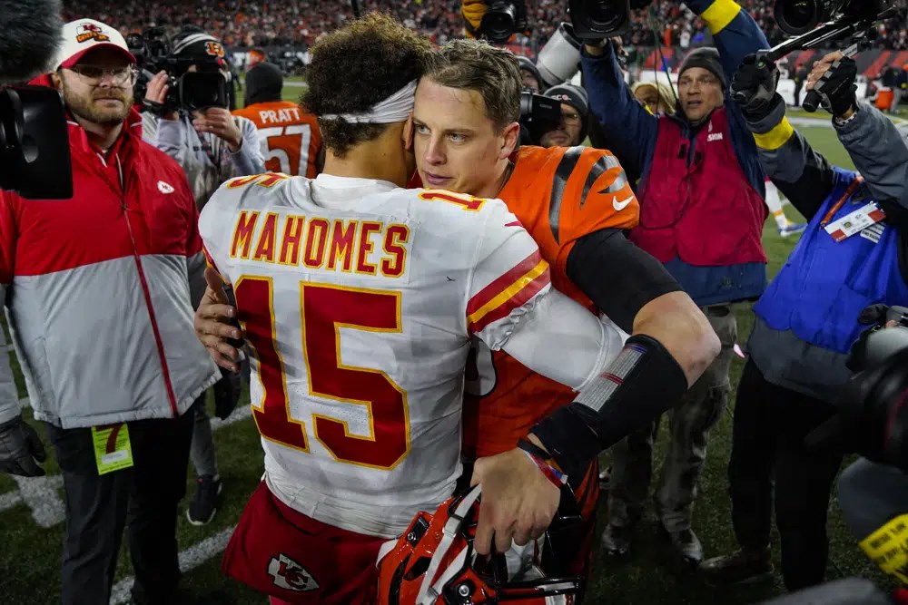 Chiefs use fourth-quarter surge to defeat Denver 27-24 - Arrowhead