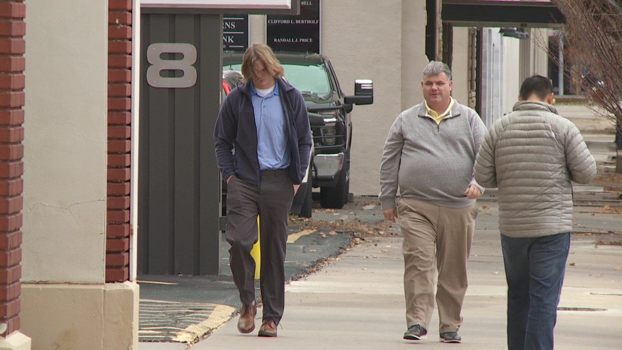 Jury deliberating in case of former Kansas lawmaker accused of COVID relief fraud KAKE