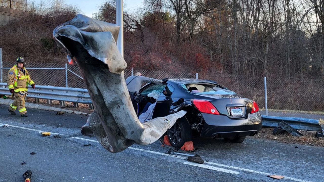 Wrong-way driver causes multi-car crash in Durham during police chase -  ABC11 Raleigh-Durham