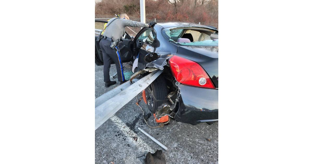 Connecticut car impaled by guardrail leaves only minor injuries