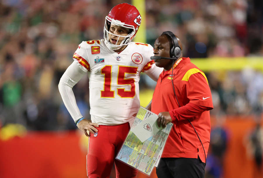 KSHB 41 Sports goes 1-on-1 with Chiefs offensive coordinator Eric