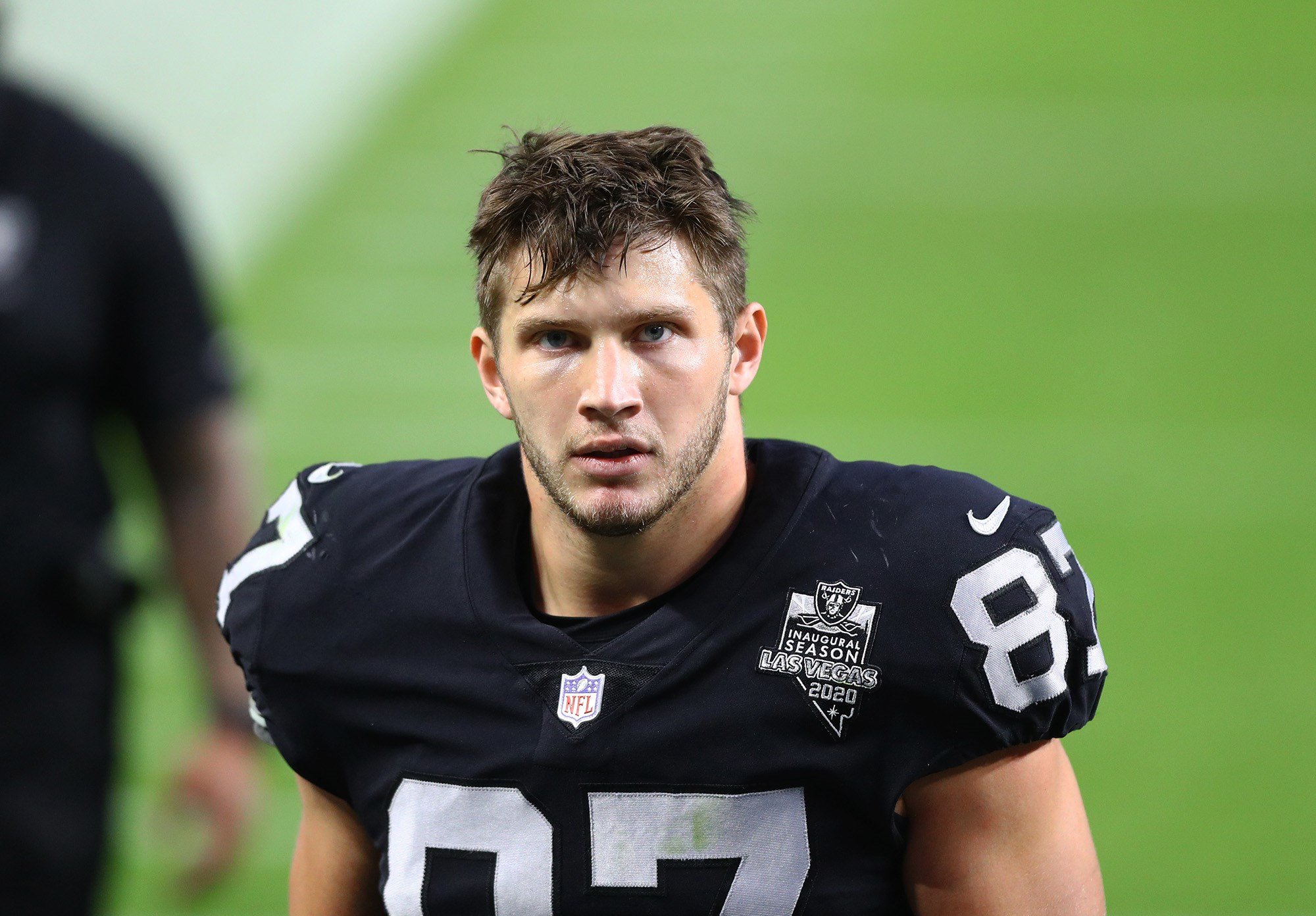 Las Vegas Raiders: Foster Moreau celebrates National Tight End Day