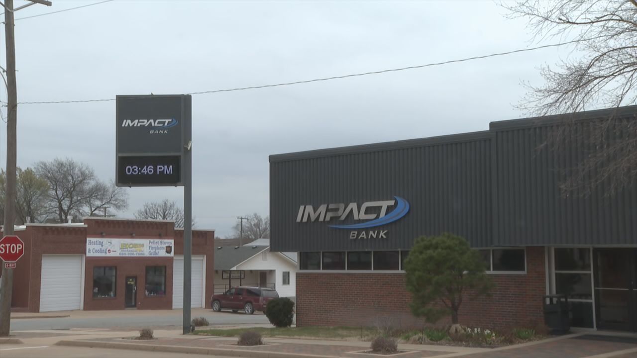 Kansas bank robbery suspect shot and killed following chase KAKE