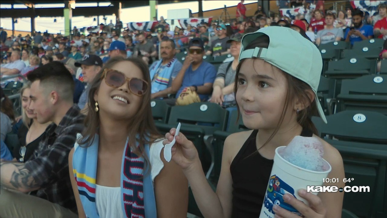 Hooks lose Game 1 versus Wichita Wind Surge 8-3