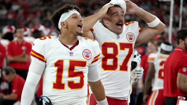 Patrick Mahomes, Andy Reid praise Travis Kelce as greatest TE all time